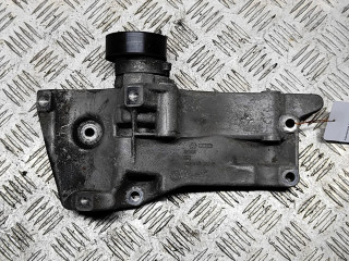 кронштейн генератора Volkswagen Polo 4 поколение 2002, 1.4 л., i, AHW, бензин, МКПП, 036145169G