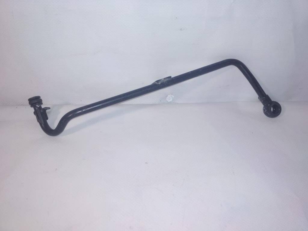 масляная трубка турбины Chrysler PT Cruiser 1 поколение 2002, 2.2 л., CRDi, дизель - фото №1