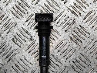 катушка зажигания Volkswagen Polo 4 поколение 2003, 1.2 л., i, CGPA, бензин, МКПП, передний привод, 036905715E