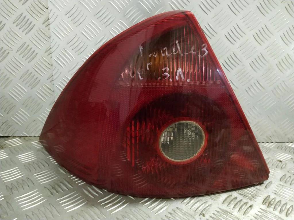 фонарь задний левый Ford Mondeo 3 поколение 2001, хетчбэк 5 дв., 1S71-13405-A - фото №1