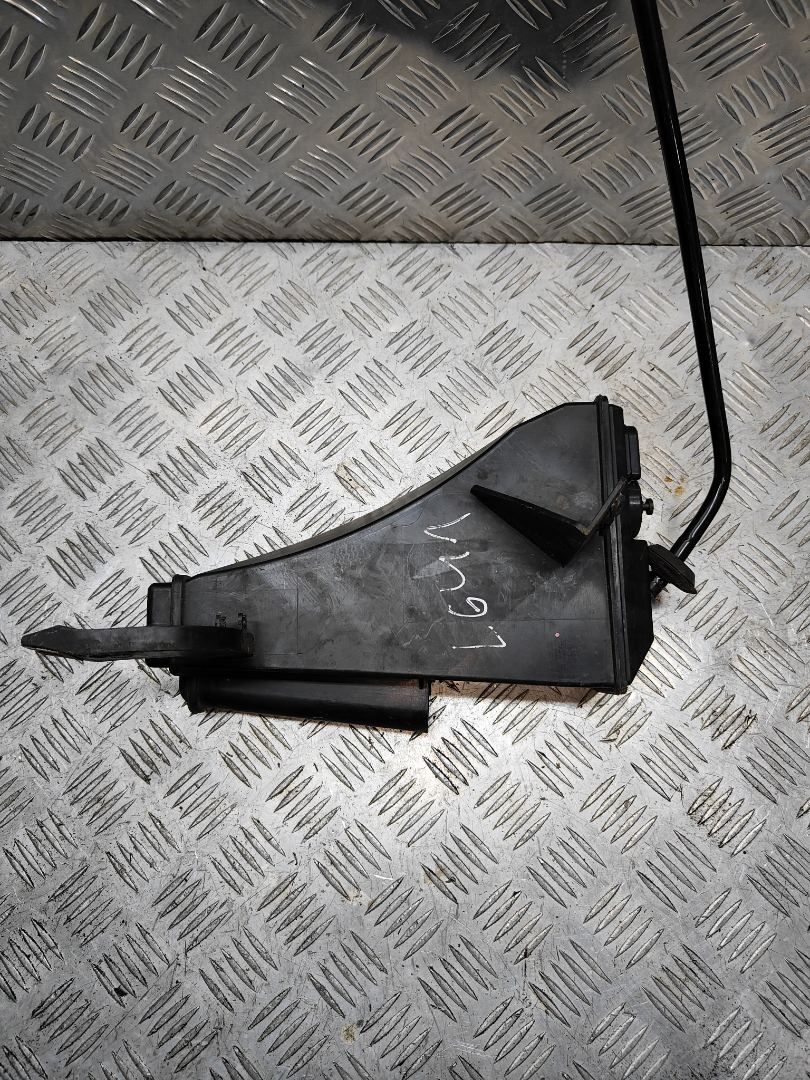 адсорбер Audi A6 4F/C6 2006, 2.4 л., i, BDW, бензин, вариатор, чёрный, седан, передний привод, правый руль, 4F0201803, 4F0201803E - фото №1