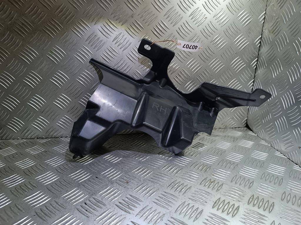 пыльник двигателя Land Rover Discovery 5 поколение 2018, 3.0 л., 306DT, дизель, АКПП, фиолетовый, полный привод, правый руль, HPLA56372AB - фото №1