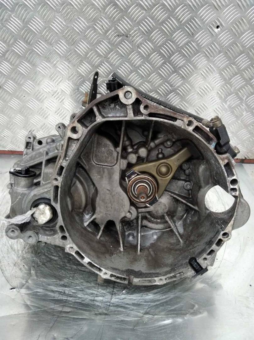 КПП механическая (МКПП) Nissan Almera N16 2003, 2.2 л., DCi, дизель - фото №1