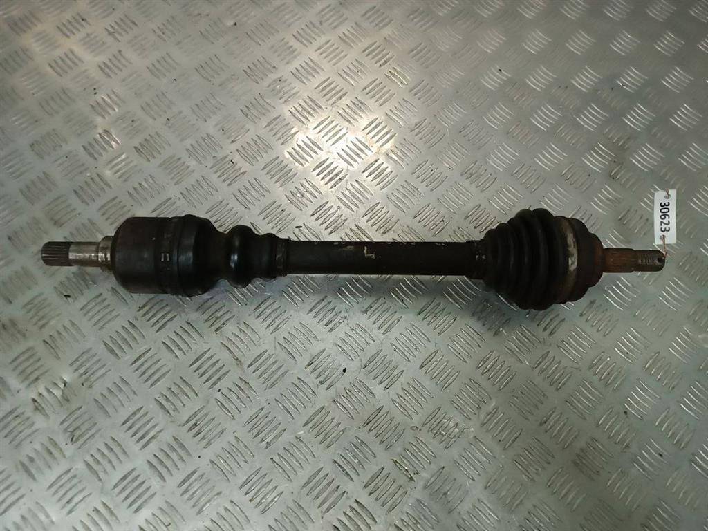 полуось передняя левая (приводной вал, ШРУС) Peugeot 307 1 поколение 2001, 2.0 л., i, бензин, МКПП - фото №1