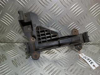 Крепление бампера заднего Audi 100 4A/C4 1992, 4A0807484
