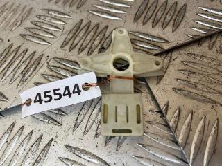 кронштейн (крепление) Volkswagen Golf 4 поколение 2000, 3B0839833