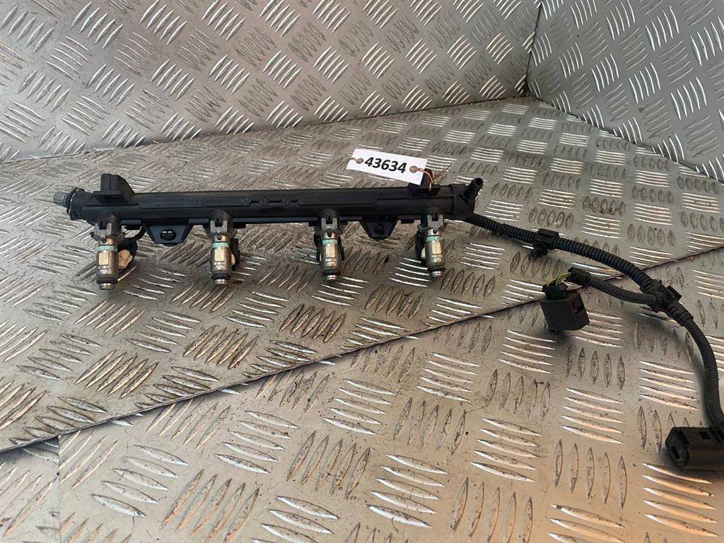 топливная рампа Volkswagen Polo 4 поколение 2003, 1.4 л., i, бензин, 36133320 - фото №1