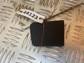 заглушка Volkswagen Touareg 1 поколение [рестайлинг] 2008, 3.0 л., TDi, BKS, дизель, АКПП, чёрный, внедорожник 5 дв., полный привод, правый руль, 7L6864437B