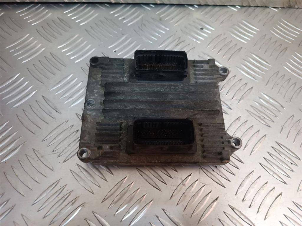 блок управления двигателем Opel Astra G 2001, 2.2 л., i, бензин, 9391253 - фото №1