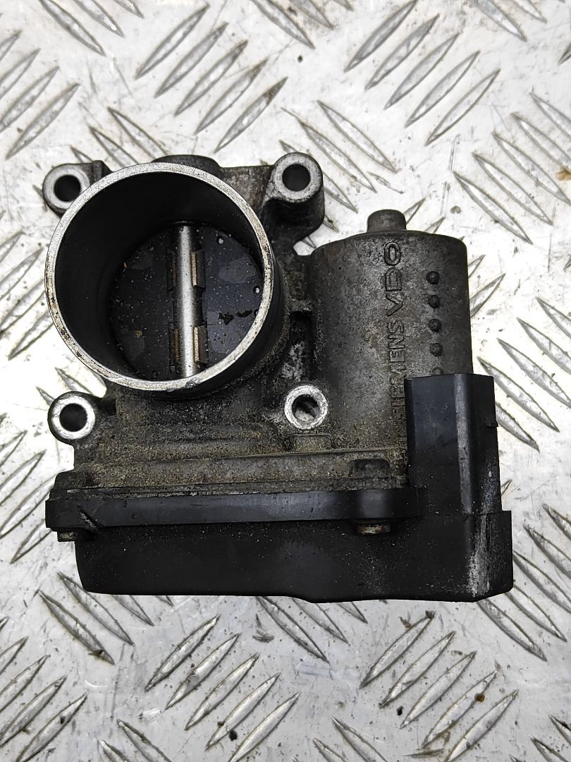 заслонка дроссельная Volkswagen Polo 4 поколение 2003, 1.4 л., i, BBY, бензин, МКПП, передний привод, 03C133062B - фото №1