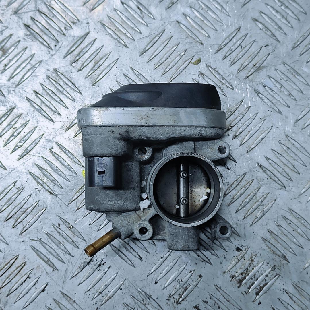 заслонка дроссельная Volkswagen Polo 4 поколение 2002, 1.4 л., BBY, бензин, 5МКПП, передний привод, 036133062L - фото №1