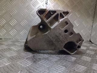 кронштейн двигателя Volkswagen Passat B6 2006, 2.0 л., FSI, бензин, 06F199207H