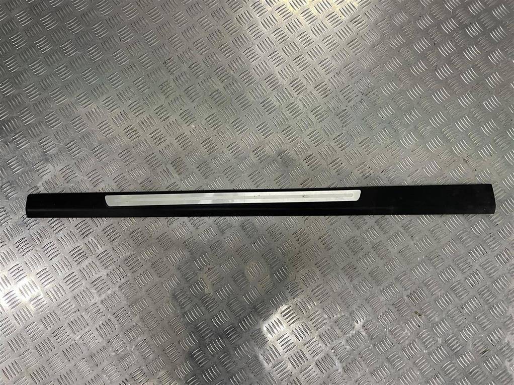 накладка на порог Audi A6 4F/C6 2006, 4F0853373C - фото №1