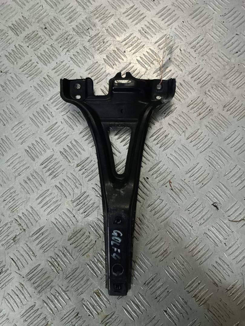 кронштейн (крепление) Volkswagen Golf 4 поколение 2000, 1J0805569B - фото №1