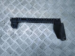 направляющая стекла задней правой Audi Q7 4L 2006, 3.0 л., TDi, BUG, дизель, АКПП, бежево-серый, внедорожник 5 дв., полный привод, правый руль, 4L0839068