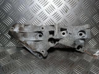 кронштейн (крепление) Renault Scenic 2 поколение 2005, 1.6 л., i, бензин, 8200425034