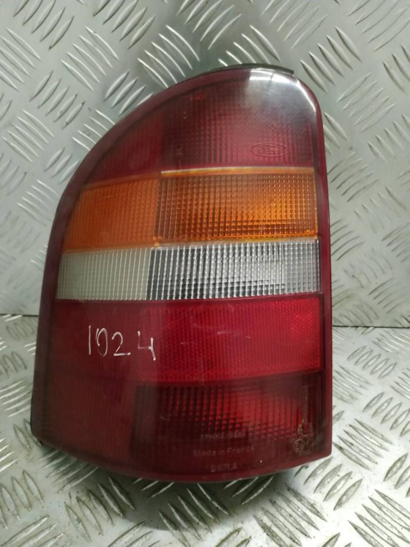 фонарь задний левый Ford Mondeo 1 поколение 1994, универсал, 96BG13A603 - фото №1