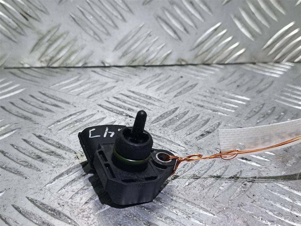 датчик абсолютного давления Hyundai Getz 1 поколение 2005, 1.5 л., i, бензин, 3930022600 - фото №1