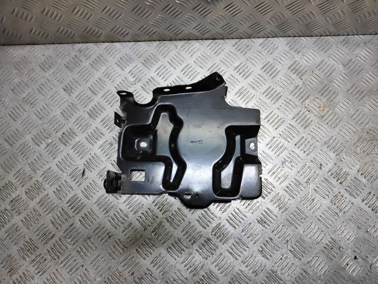 полка аккумулятора Citroen Berlingo 2 поколение (B9) 2012, 1.6 л., HDi, 9HN (DV6ETED), дизель, МКПП, белый, фургон, передний привод, правый руль, 051WG - фото №1