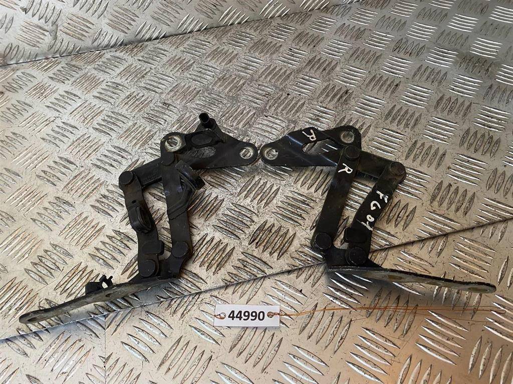 петля капота Volkswagen Sharan 1 поколение 1999, 7H0823302K - фото №1