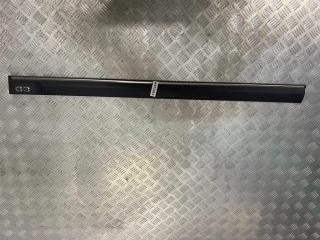 молдинг двери передней правой Opel Omega B 1997