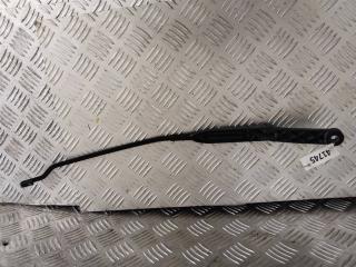 щеткодержатель (поводок стеклоочистителя, дворник) Audi A4 B5 1998, 8D1955408