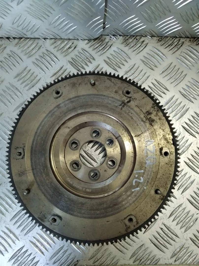 маховик Volkswagen Polo 4 поколение 2004, 1.2 л., i, бензин, 03D105333 - фото №1