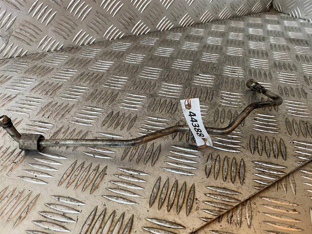 масляная трубка турбины Skoda Praktik 1 поколение 2010, 1.2 л., TDi, CFWA, дизель, МКПП, 03L145771AB - фото №1