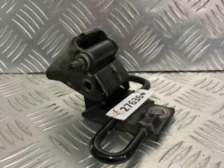 петля двери Audi A4 B6 2004, 8E0831411B