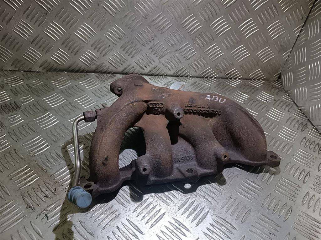 коллектор выпускной Volkswagen Golf 3 поколение 1997, 1.6 л., mono, бензин, 032253033B - фото №1