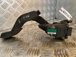 педаль Audi A4 B5 [рестайлинг] 2000, 1.8 л., i, бензин, 8D1721523A