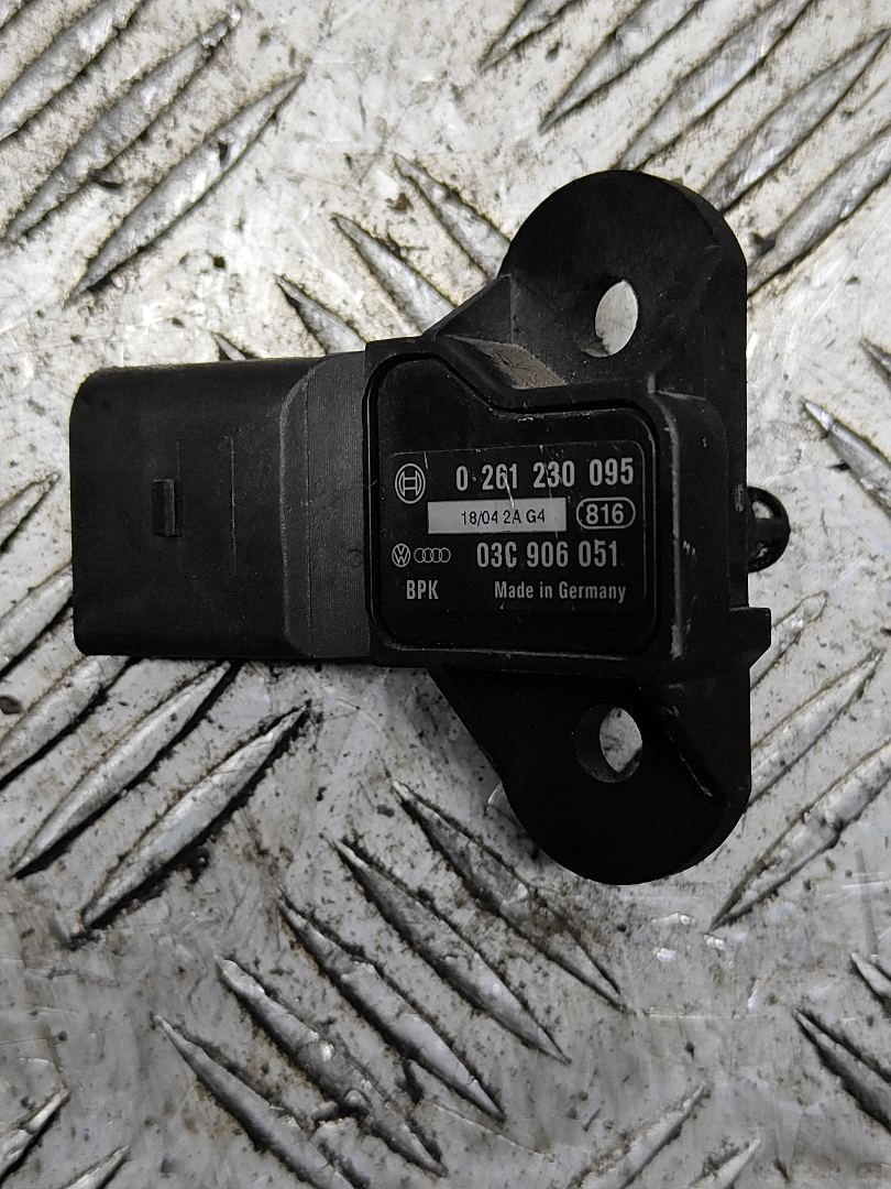 датчик абсолютного давления Volkswagen Polo 4 поколение 2002, 1.4 л., i, AHW, бензин, МКПП, 03C906051 - фото №1