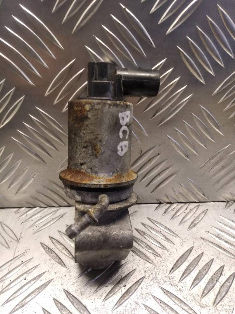 клапан EGR Volkswagen Golf 4 поколение 2000, 1.6 л., i, бензин, 7.22785.06, 036131503R - фото №1