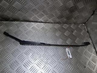 щеткодержатель (поводок стеклоочистителя, дворник) Audi A4 B5 1998, 8D1955407A