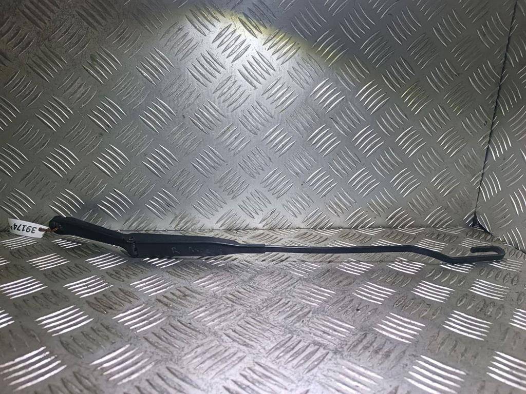 щеткодержатель (поводок стеклоочистителя, дворник) Opel Astra G 1999, 90559554RH - фото №1