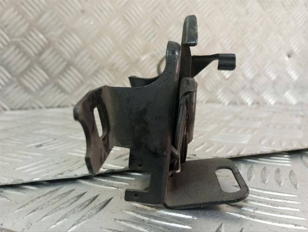 замок капота Volkswagen Golf 3 поколение 1994 - фото №1