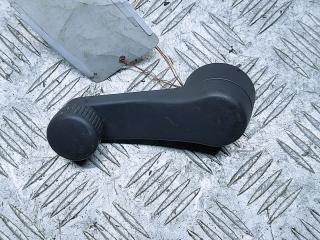 ручка стеклоподъемника задней Volkswagen Touran 1 поколение [рестайлинг] 2008, 1.6 л., TDi, дизель, 6МКПП, серый, передний привод, правый руль, 1T0839581