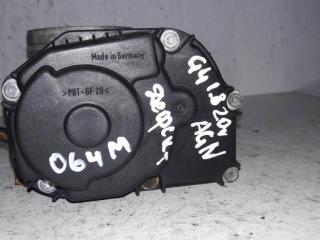 заслонка дроссельная Volkswagen Golf 4 поколение 1998, 1.8 л., i, бензин, 06A133064M