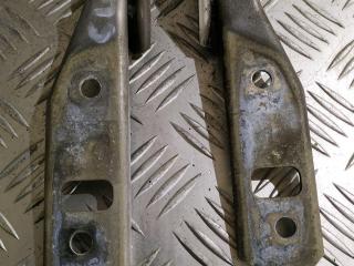 петля капота Volkswagen Golf 4 поколение 1997, 1J0823301, 1J0823302