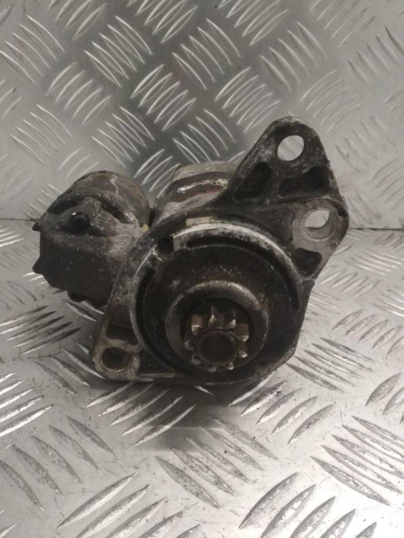 стартер Volkswagen Golf 4 поколение 2004, 1.4 л., i, бензин - фото №1