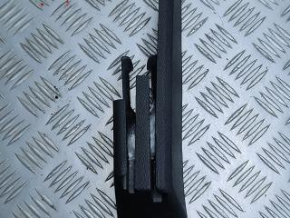 Пластик салазок сидений Volkswagen Touareg 1 поколение [рестайлинг] 2007, 2.5 л., TDi, BPE, дизель, АКПП, чёрный, внедорожник 5 дв., полный привод, правый руль, 7L0881478C