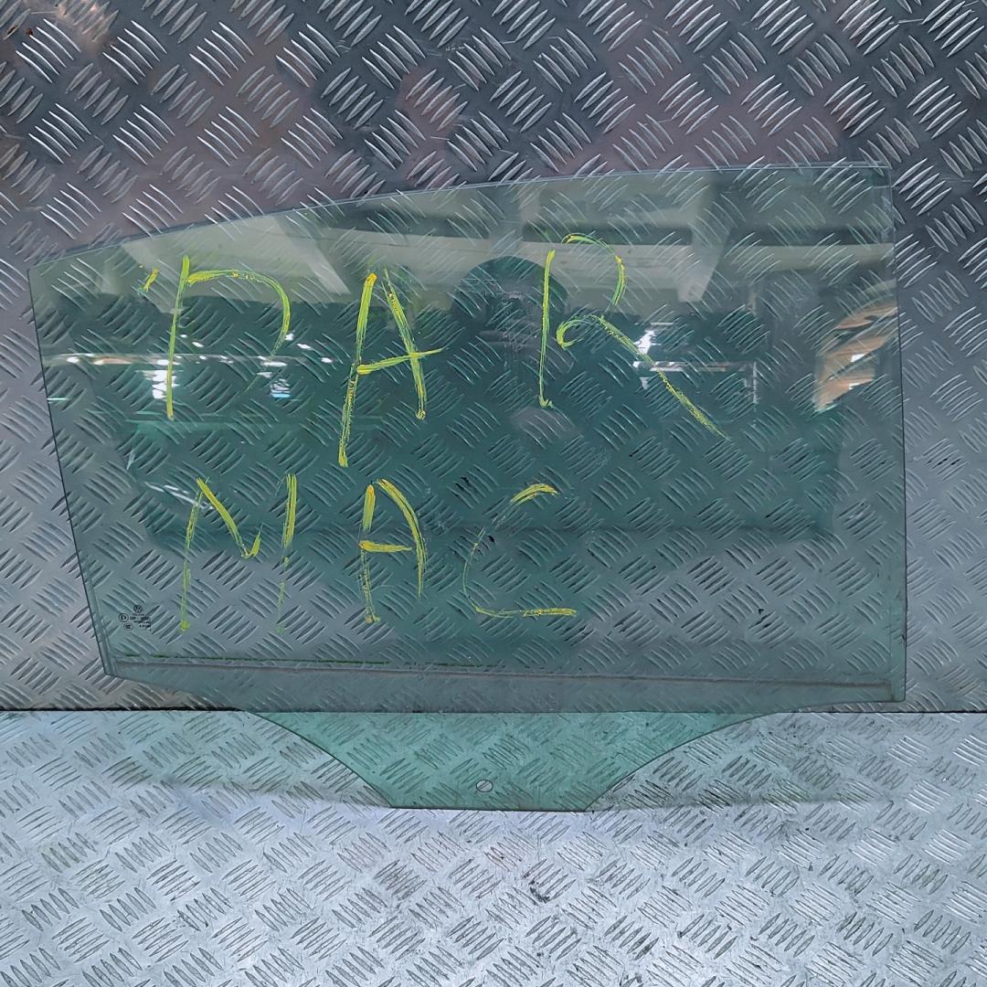 стекло двери задней правой Volkswagen Passat B7 2013, 1.6 л., TDi, CAYC, дизель, серебристый, седан, передний привод, правый руль, 43R00082 - фото №1