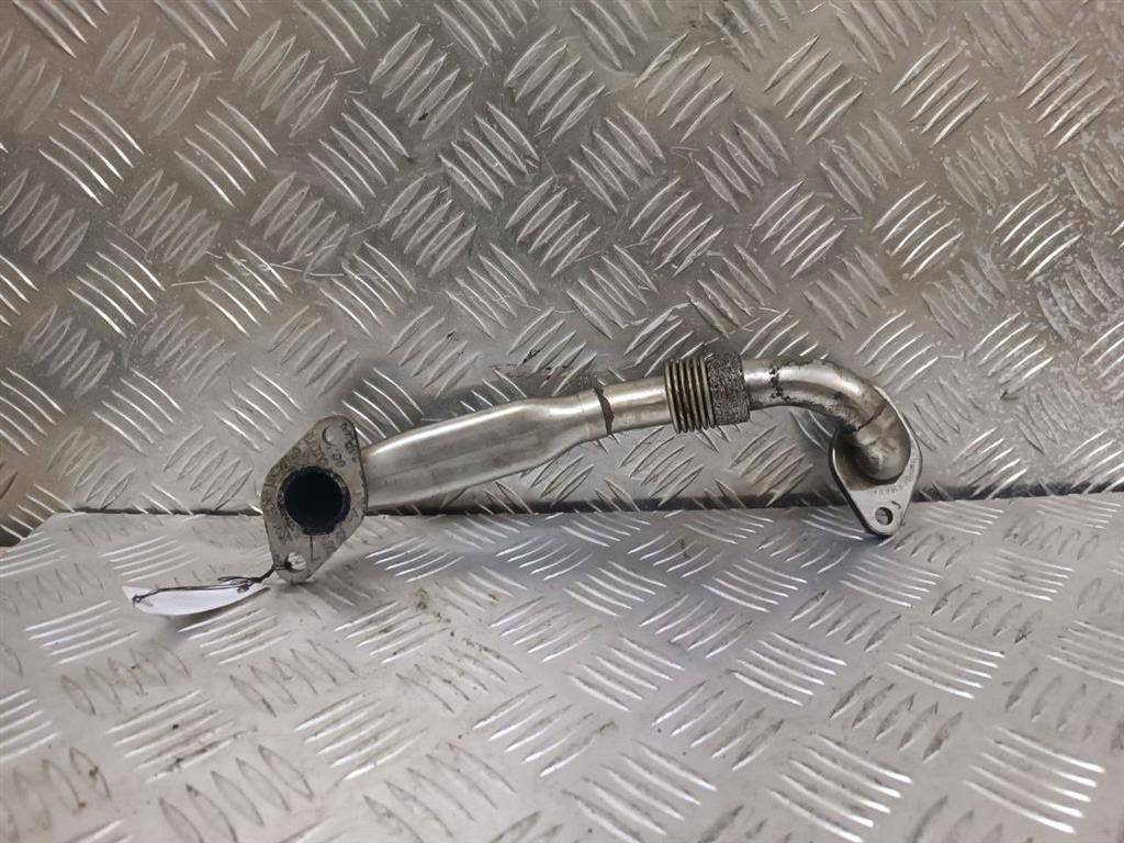 трубка системы рециркуляции EGR Volkswagen Golf 4 поколение 2002, 1.9 л., TDi, дизель, 038131521BM - фото №1