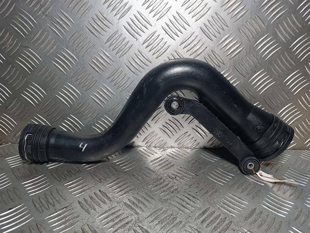 патрубок интеркулера Volkswagen Touran 1 поколение 2006, 1.9 л., TDi, дизель, 1K0145762P - фото №1