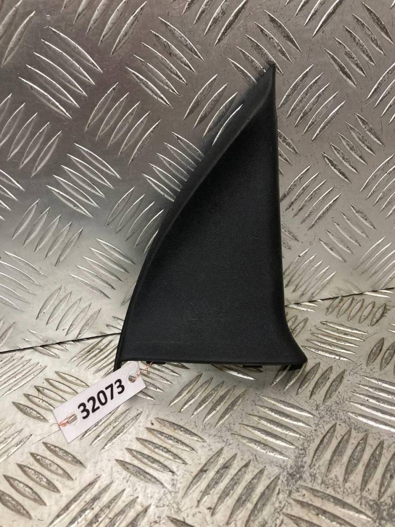 пластик Opel Vectra B 1999, 90464346RH - фото №1