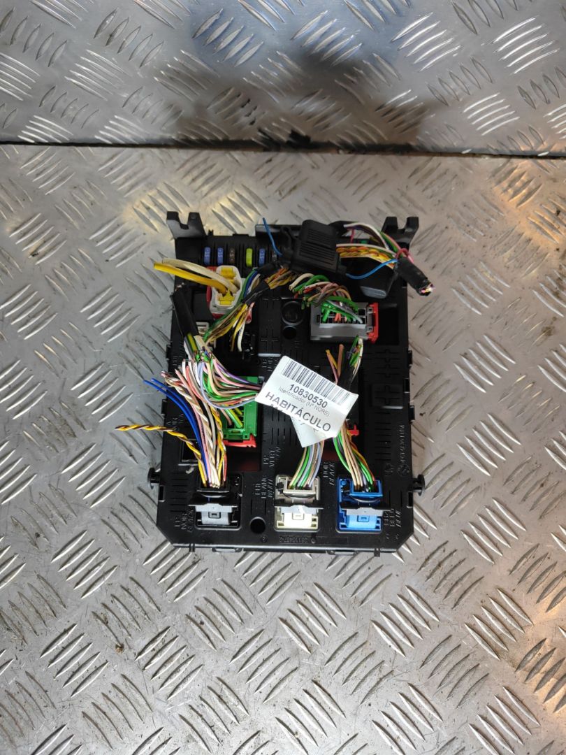 блок комфорта Citroen Berlingo 2 поколение (B9) 2012, 1.6 л., HDi, 9HN (DV6ETED), дизель, МКПП, белый, фургон, передний привод, правый руль, 28116487 - фото №1