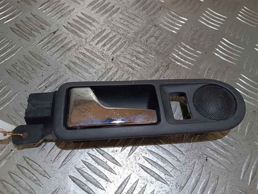 ручка внутренняя задняя левая Volkswagen Golf 4 поколение 1999, хетчбэк 5 дв., 3B0839113, 1J4839113A - фото №1