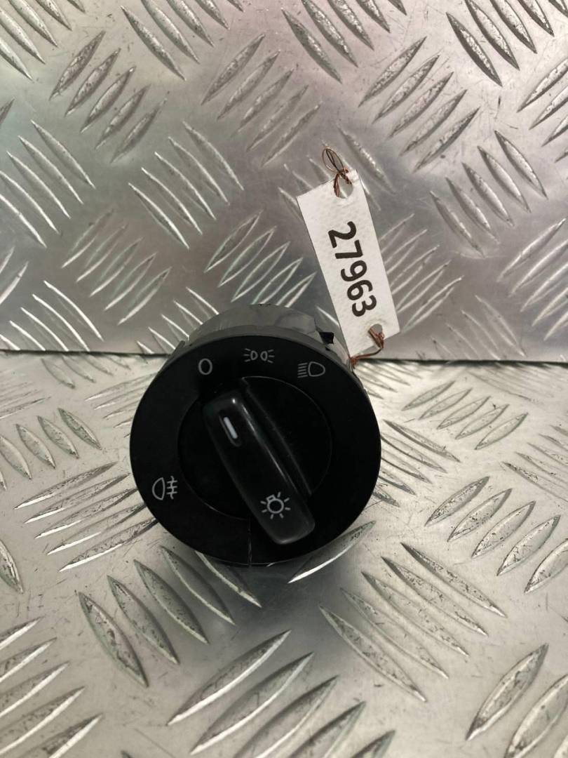 переключатель света Volkswagen Passat B6 2010, 1K0941431BB - фото №1