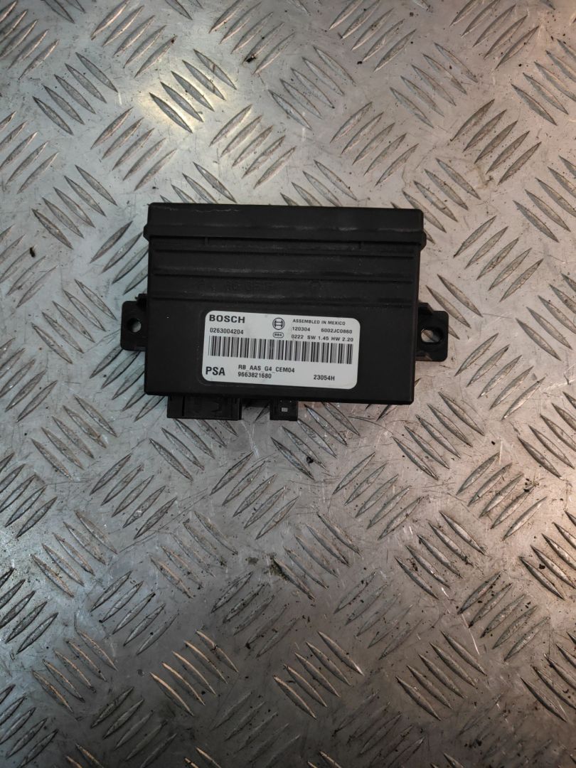 блок управления парктрониками Citroen Berlingo 2 поколение (B9) 2012, 1.6 л., HDi, 9HN (DV6ETED), дизель, МКПП, белый, фургон, передний привод, правый руль, 0263004204 - фото №1