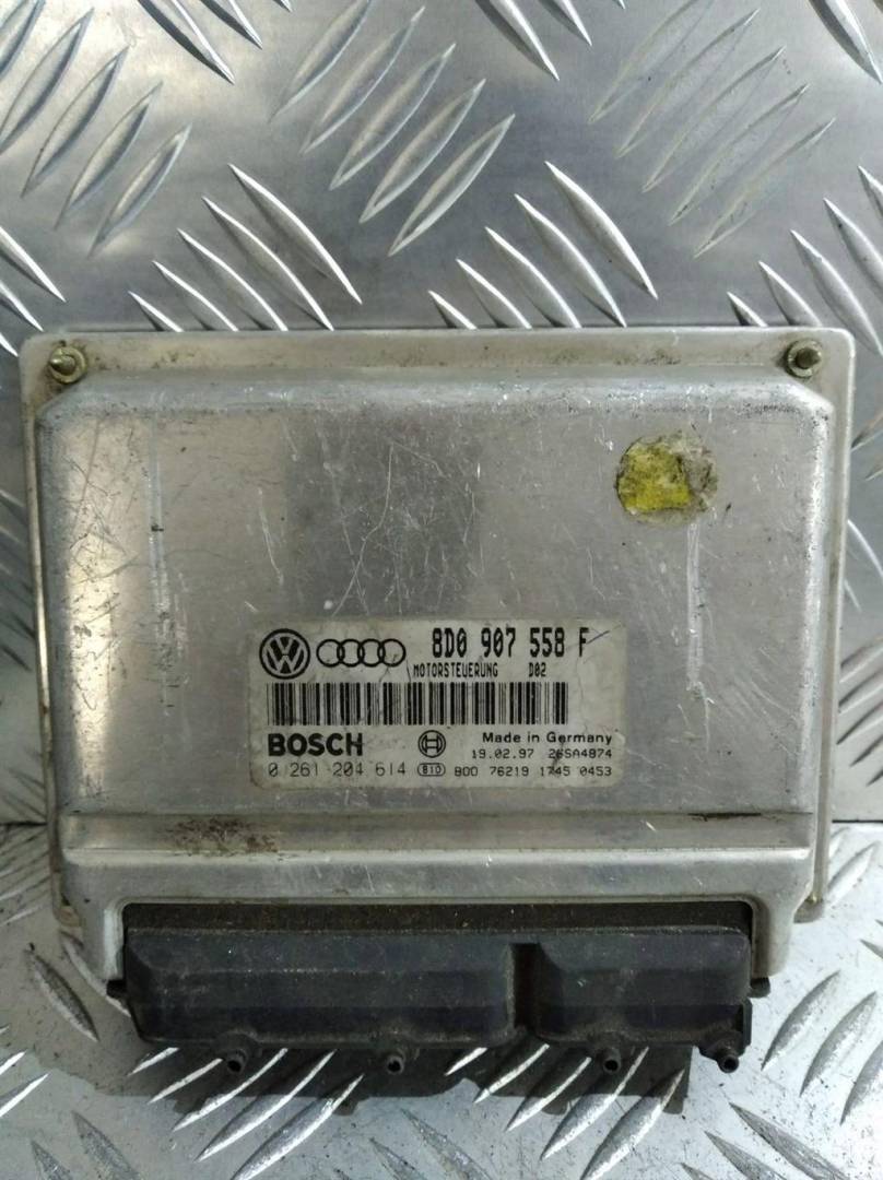 блок управления двигателем Audi A4 B5 1997, 1.8 л., i, бензин, 0261204614, 8D0907558F - фото №1